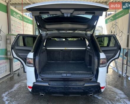 Білий Ленд Ровер Range Rover Sport, об'ємом двигуна 3 л та пробігом 120 тис. км за 30000 $, фото 28 на Automoto.ua