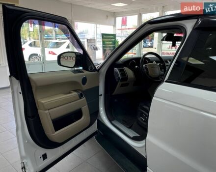 Білий Ленд Ровер Range Rover Sport, об'ємом двигуна 3 л та пробігом 203 тис. км за 22490 $, фото 13 на Automoto.ua