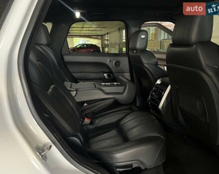 Білий Ленд Ровер Range Rover Sport, об'ємом двигуна 3 л та пробігом 126 тис. км за 29500 $, фото 39 на Automoto.ua