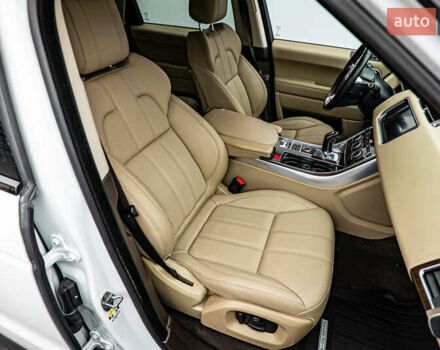 Білий Ленд Ровер Range Rover Sport, об'ємом двигуна 3 л та пробігом 57 тис. км за 37081 $, фото 20 на Automoto.ua