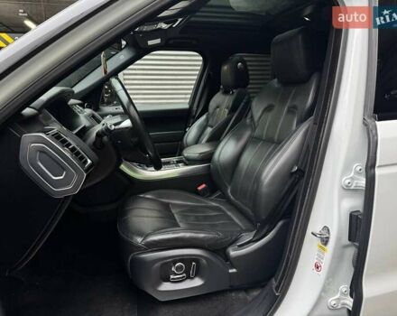 Білий Ленд Ровер Range Rover Sport, об'ємом двигуна 3 л та пробігом 261 тис. км за 28990 $, фото 6 на Automoto.ua