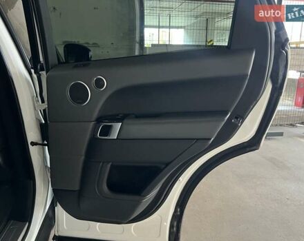 Белый Ленд Ровер Рендж Ровер Спорт, объемом двигателя 3 л и пробегом 116 тыс. км за 30000 $, фото 43 на Automoto.ua