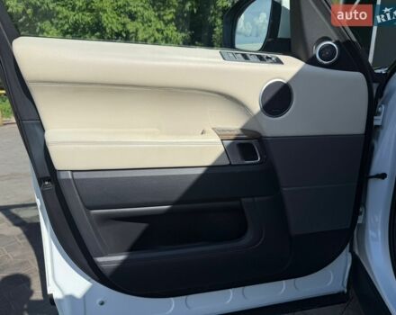 Білий Ленд Ровер Range Rover Sport, об'ємом двигуна 3 л та пробігом 171 тис. км за 22500 $, фото 18 на Automoto.ua