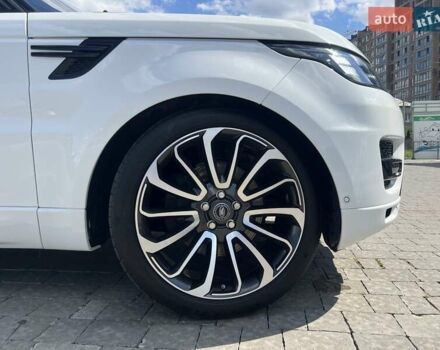 Білий Ленд Ровер Range Rover Sport, об'ємом двигуна 3 л та пробігом 120 тис. км за 30000 $, фото 46 на Automoto.ua