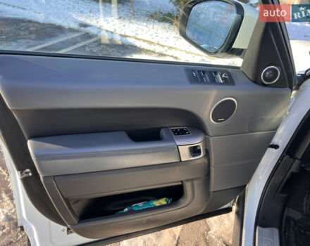 Білий Ленд Ровер Range Rover Sport, об'ємом двигуна 3 л та пробігом 186 тис. км за 26000 $, фото 26 на Automoto.ua
