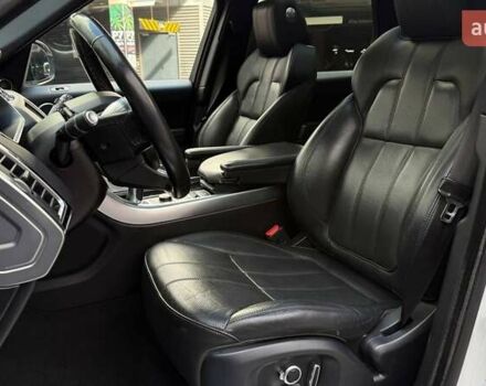 Білий Ленд Ровер Range Rover Sport, об'ємом двигуна 3 л та пробігом 261 тис. км за 26990 $, фото 11 на Automoto.ua