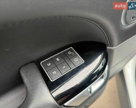 Білий Ленд Ровер Range Rover Sport, об'ємом двигуна 2.99 л та пробігом 194 тис. км за 24990 $, фото 15 на Automoto.ua
