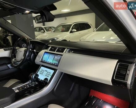 Білий Ленд Ровер Range Rover Sport, об'ємом двигуна 3 л та пробігом 132 тис. км за 33700 $, фото 47 на Automoto.ua