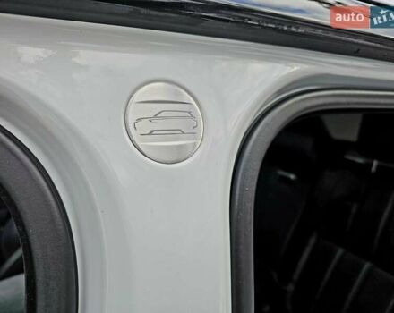 Белый Ленд Ровер Рендж Ровер Спорт, объемом двигателя 2.99 л и пробегом 187 тыс. км за 36500 $, фото 12 на Automoto.ua