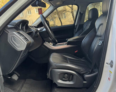 Білий Ленд Ровер Range Rover Sport, об'ємом двигуна 2.99 л та пробігом 146 тис. км за 25900 $, фото 10 на Automoto.ua