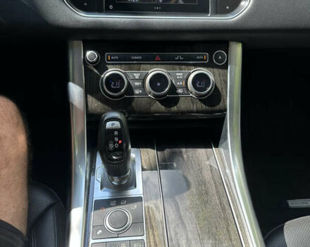 Білий Ленд Ровер Range Rover Sport, об'ємом двигуна 2.99 л та пробігом 153 тис. км за 37800 $, фото 10 на Automoto.ua