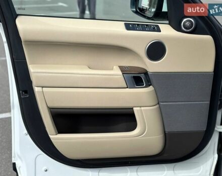 Белый Ленд Ровер Рендж Ровер Спорт, объемом двигателя 3 л и пробегом 181 тыс. км за 29500 $, фото 19 на Automoto.ua