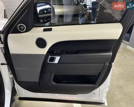 Білий Ленд Ровер Range Rover Sport, об'ємом двигуна 3 л та пробігом 132 тис. км за 33700 $, фото 44 на Automoto.ua
