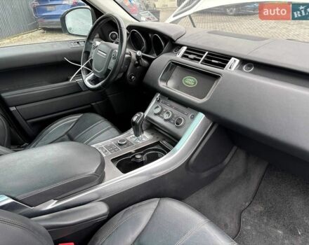 Білий Ленд Ровер Range Rover Sport, об'ємом двигуна 3 л та пробігом 190 тис. км за 10800 $, фото 7 на Automoto.ua