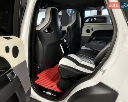 Білий Ленд Ровер Range Rover Sport, об'ємом двигуна 3 л та пробігом 132 тис. км за 33700 $, фото 37 на Automoto.ua