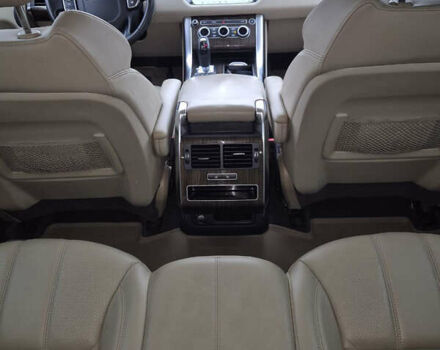 Белый Ленд Ровер Рендж Ровер Спорт, объемом двигателя 2.99 л и пробегом 180 тыс. км за 29400 $, фото 4 на Automoto.ua