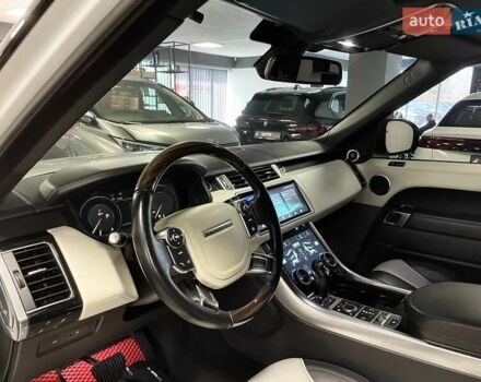 Білий Ленд Ровер Range Rover Sport, об'ємом двигуна 3 л та пробігом 132 тис. км за 33700 $, фото 31 на Automoto.ua