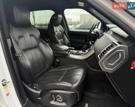 Білий Ленд Ровер Range Rover Sport, об'ємом двигуна 2.99 л та пробігом 194 тис. км за 24990 $, фото 12 на Automoto.ua