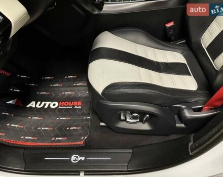 Білий Ленд Ровер Range Rover Sport, об'ємом двигуна 3 л та пробігом 132 тис. км за 33700 $, фото 29 на Automoto.ua