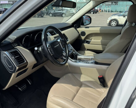 Білий Ленд Ровер Range Rover Sport, об'ємом двигуна 2.99 л та пробігом 120 тис. км за 28000 $, фото 9 на Automoto.ua