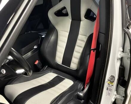 Білий Ленд Ровер Range Rover Sport, об'ємом двигуна 3 л та пробігом 132 тис. км за 33700 $, фото 28 на Automoto.ua