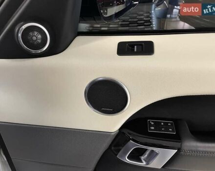 Білий Ленд Ровер Range Rover Sport, об'ємом двигуна 3 л та пробігом 132 тис. км за 33700 $, фото 45 на Automoto.ua