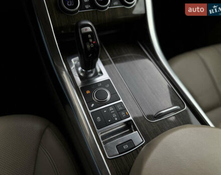 Білий Ленд Ровер Range Rover Sport, об'ємом двигуна 2.99 л та пробігом 168 тис. км за 29500 $, фото 11 на Automoto.ua
