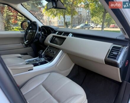 Білий Ленд Ровер Range Rover Sport, об'ємом двигуна 2.99 л та пробігом 233 тис. км за 27500 $, фото 22 на Automoto.ua
