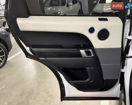 Білий Ленд Ровер Range Rover Sport, об'ємом двигуна 3 л та пробігом 132 тис. км за 33700 $, фото 36 на Automoto.ua