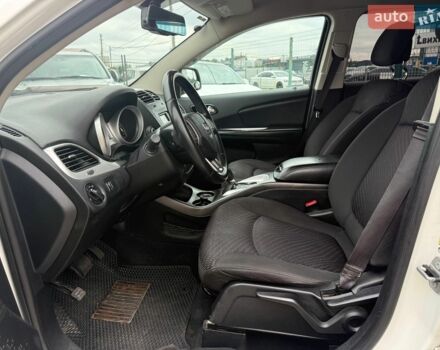 Білий Ленд Ровер Range Rover Sport, об'ємом двигуна 3 л та пробігом 203 тис. км за 33500 $, фото 2 на Automoto.ua