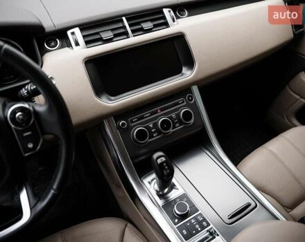 Білий Ленд Ровер Range Rover Sport, об'ємом двигуна 3 л та пробігом 114 тис. км за 38500 $, фото 9 на Automoto.ua