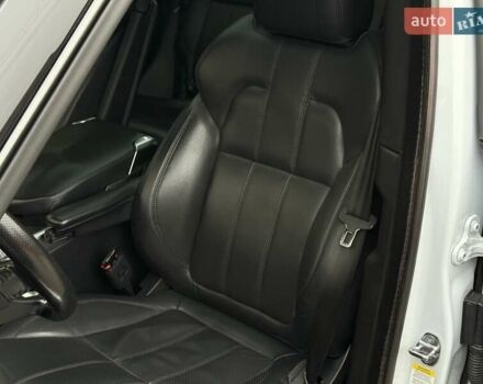 Білий Ленд Ровер Range Rover Sport, об'ємом двигуна 3 л та пробігом 200 тис. км за 31000 $, фото 17 на Automoto.ua