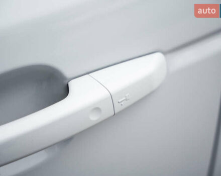 Ленд Ровер Рендж Ровер Спорт 2017 в Киеве на Automoto.ua Белый Ленд Ровер Рендж Ровер Спорт, объемом двигателя 2.99 л и пробегом 110 тыс. км за 40000 $, фото 5 на Automoto.ua