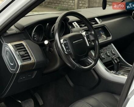 Білий Ленд Ровер Range Rover Sport, об'ємом двигуна 3 л та пробігом 200 тис. км за 31000 $, фото 10 на Automoto.ua