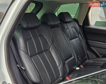Білий Ленд Ровер Range Rover Sport, об'ємом двигуна 2.99 л та пробігом 147 тис. км за 25500 $, фото 22 на Automoto.ua