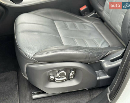 Белый Ленд Ровер Рендж Ровер Спорт, объемом двигателя 2.99 л и пробегом 63 тыс. км за 49000 $, фото 42 на Automoto.ua