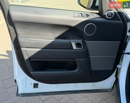 Білий Ленд Ровер Range Rover Sport, об'ємом двигуна 3 л та пробігом 211 тис. км за 22500 $, фото 48 на Automoto.ua