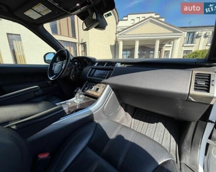 Білий Ленд Ровер Range Rover Sport, об'ємом двигуна 3 л та пробігом 211 тис. км за 22500 $, фото 32 на Automoto.ua
