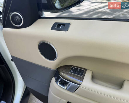 Белый Ленд Ровер Рендж Ровер Спорт, объемом двигателя 2.99 л и пробегом 175 тыс. км за 32100 $, фото 17 на Automoto.ua