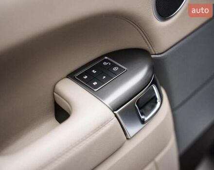 Білий Ленд Ровер Range Rover Sport, об'ємом двигуна 3 л та пробігом 114 тис. км за 38500 $, фото 4 на Automoto.ua