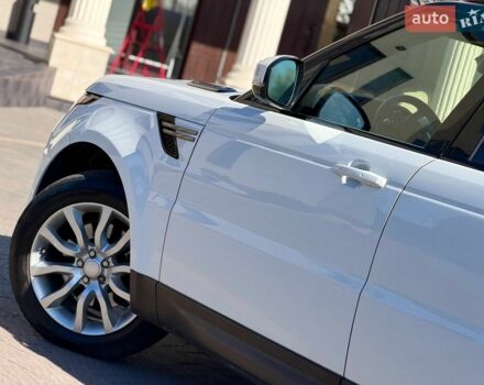 Білий Ленд Ровер Range Rover Sport, об'ємом двигуна 3 л та пробігом 211 тис. км за 22500 $, фото 17 на Automoto.ua