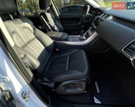 Білий Ленд Ровер Range Rover Sport, об'ємом двигуна 2.99 л та пробігом 147 тис. км за 32000 $, фото 26 на Automoto.ua