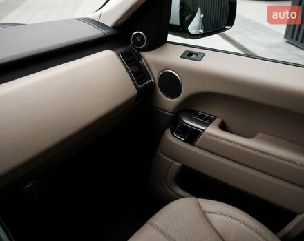 Білий Ленд Ровер Range Rover Sport, об'ємом двигуна 3 л та пробігом 114 тис. км за 38500 $, фото 6 на Automoto.ua