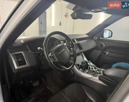 Білий Ленд Ровер Range Rover Sport, об'ємом двигуна 2.99 л та пробігом 165 тис. км за 27000 $, фото 6 на Automoto.ua