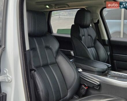 Білий Ленд Ровер Range Rover Sport, об'ємом двигуна 2.99 л та пробігом 147 тис. км за 25500 $, фото 24 на Automoto.ua