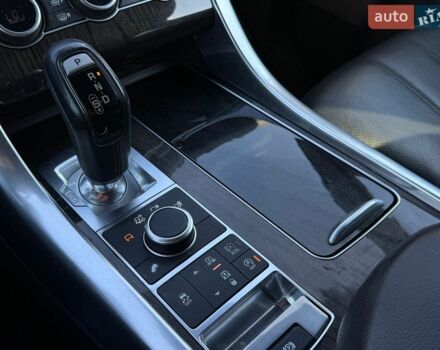 Білий Ленд Ровер Range Rover Sport, об'ємом двигуна 3 л та пробігом 211 тис. км за 22500 $, фото 60 на Automoto.ua