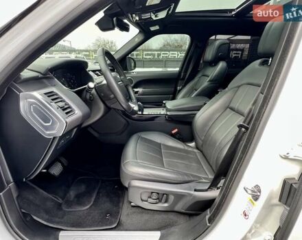 Білий Ленд Ровер Range Rover Sport, об'ємом двигуна 3 л та пробігом 179 тис. км за 34900 $, фото 19 на Automoto.ua