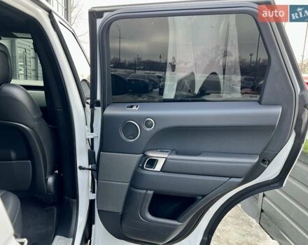 Білий Ленд Ровер Range Rover Sport, об'ємом двигуна 3 л та пробігом 179 тис. км за 34900 $, фото 41 на Automoto.ua