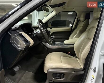 Білий Ленд Ровер Range Rover Sport, об'ємом двигуна 2 л та пробігом 76 тис. км за 45500 $, фото 40 на Automoto.ua