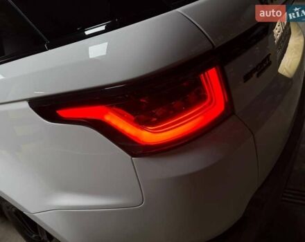 Білий Ленд Ровер Range Rover Sport, об'ємом двигуна 2 л та пробігом 76 тис. км за 45500 $, фото 28 на Automoto.ua